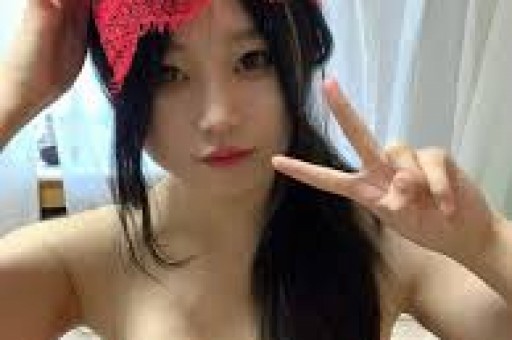 韩红被央视和人民日报接连批评网友拍手叫好：早就该管了！